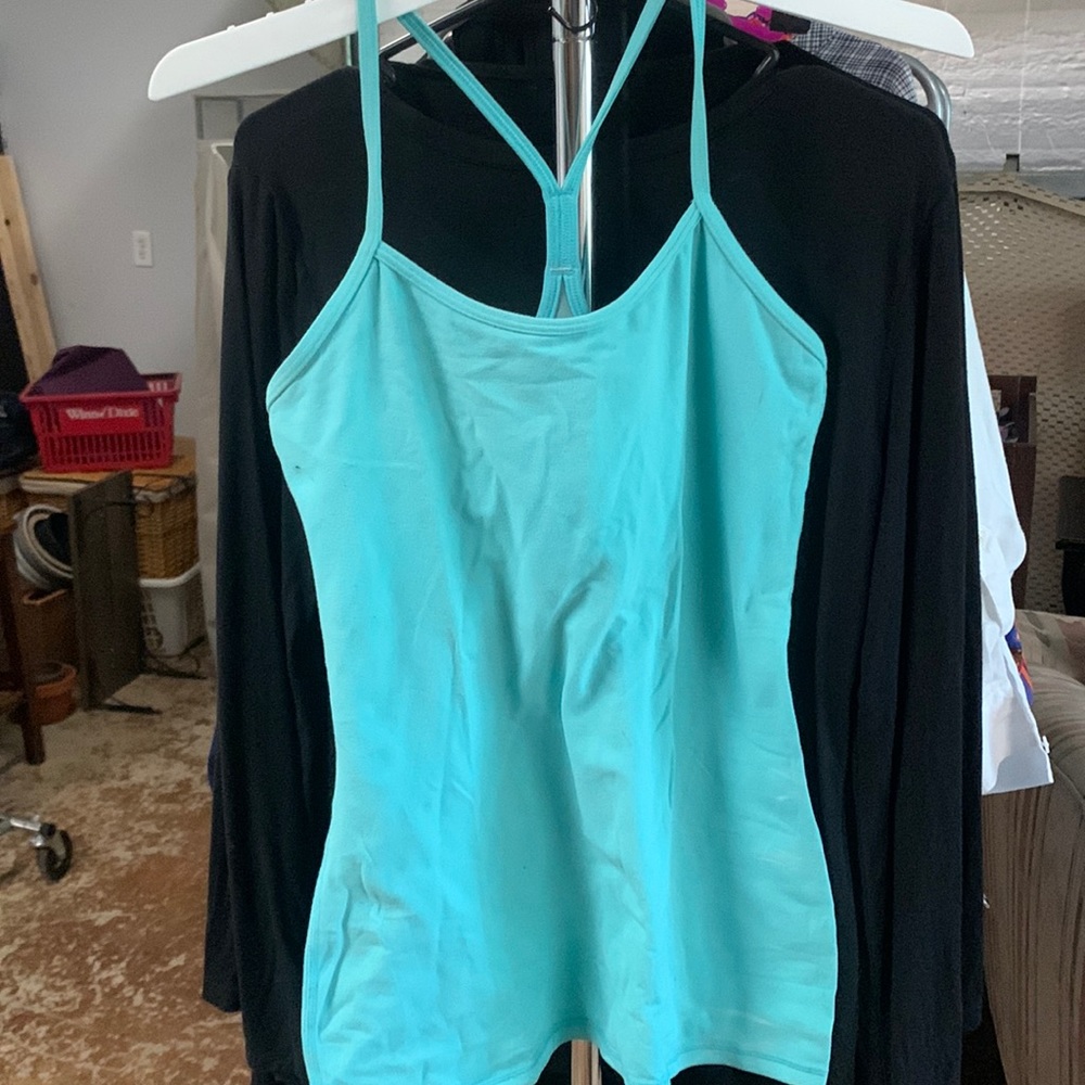 Lululemon tank with built in sports bra
